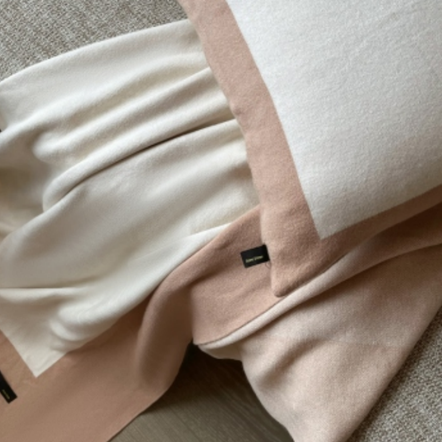 Ballard imitation wool blanket